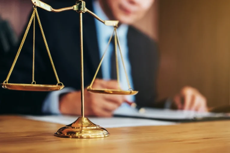 Droit des affaires : définition et domaines d&rsquo;intervention
